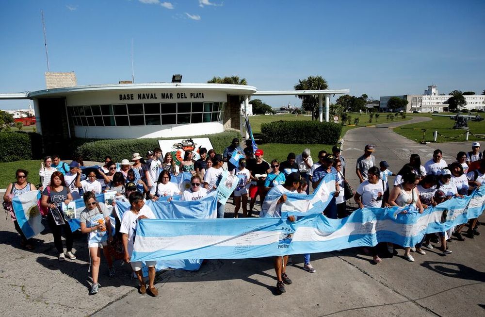 ARA San Juan: familiares denunciarán penalmente al ministro Aguad