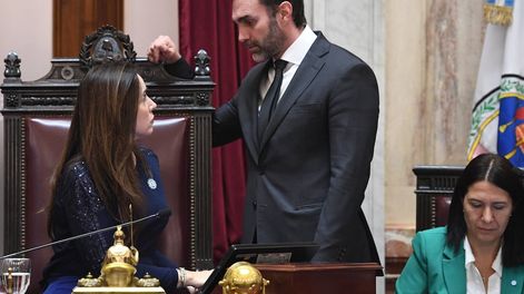 Los Andes | La vicepresidenta Victoria Villarruel y el jefe del bloque de senadores de La Libertad Avanza, Ezequiel Atauche (Foto: Comunicación Senado)