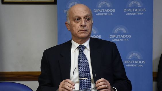 El procurador Casal, quién se reunió con los fiscales con pedido de captura.
