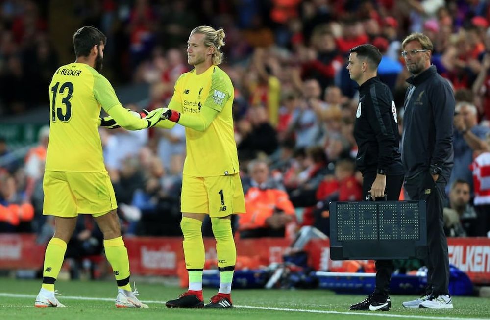 Karius volvió a atajar de forma oficial en el Liverpool y así lo recibieron