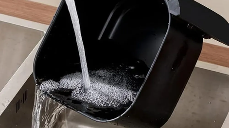 Cómo otros electrodomésticos, las freidoras de aire deben limpiarse con cuidado.