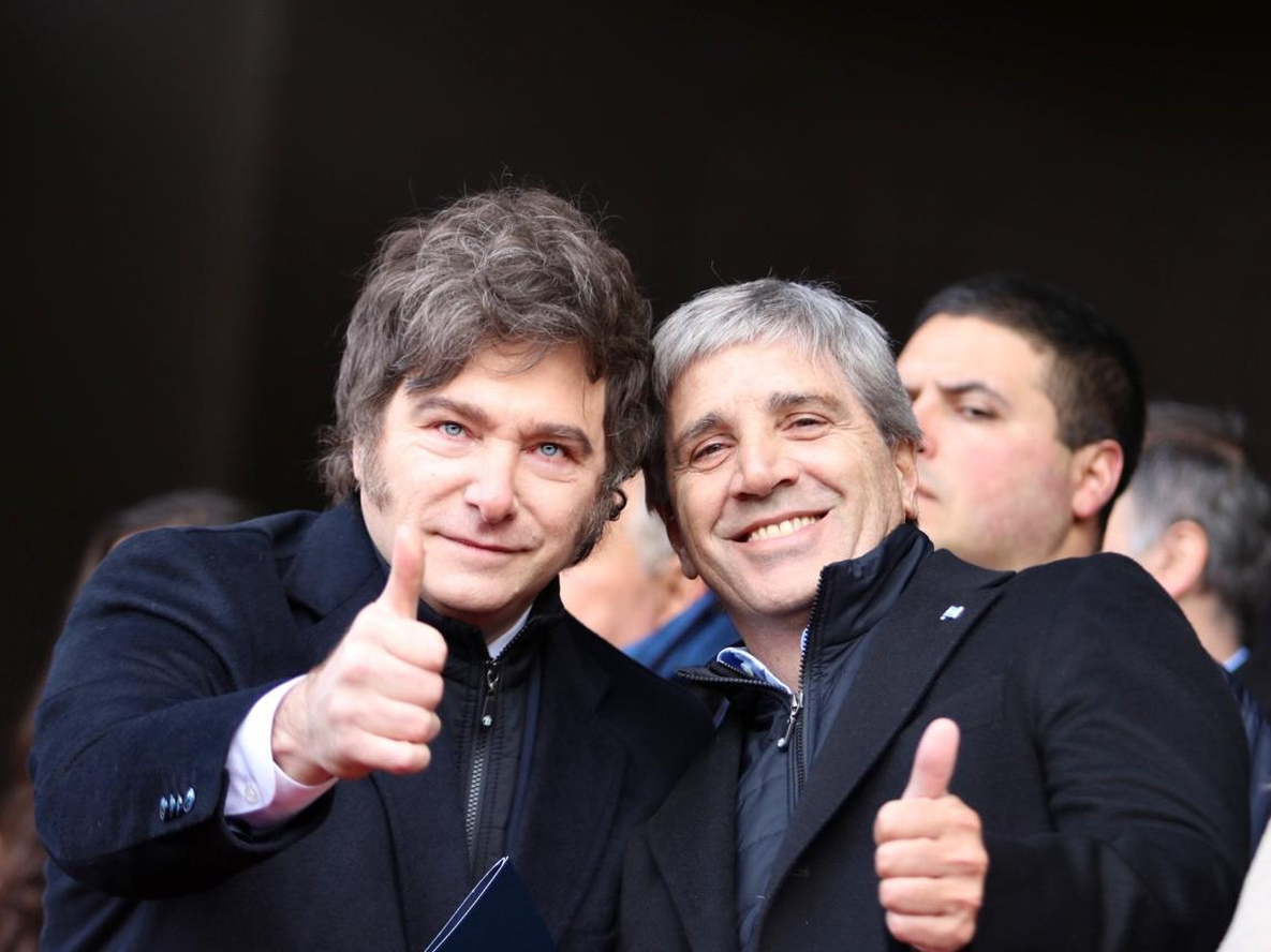 Javier Milei junto a Luis Caputo