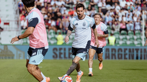 Lionel Messi, la gran atracción de la Selección Argentina en el entrenamiento en España.&nbsp;