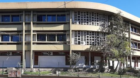 Los Andes | La UNCuyo se comprometió a buscar soluciones por el conflicto en el ingreso a los colegios secundarios y podría haber novedades luego del 16. Colegio Magisterio