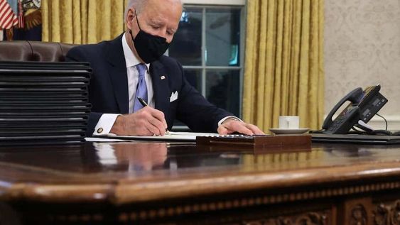 Joe Biden se contactó telefónicamente, durante horas, con el presidente chino Xi Jinping.