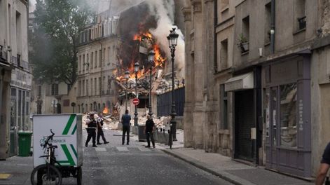 La explosión se produjo cerca del histórico hospital militar Val de Grace - Foto Twitter Brad Welton