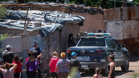 Los Andes | El incendio se desató cuando los padres de los niños estaban trabajando. Una adolescente de 13 años logró escapar. Foto: Ignacio Blanco / Los Andes