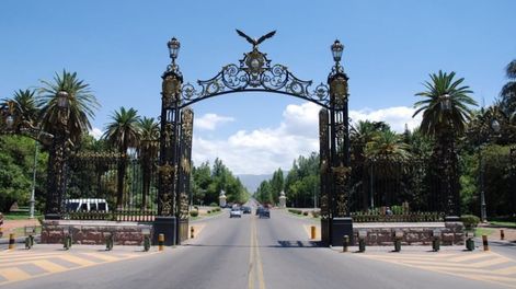 Mendoza está entre las 10 ciudades más recomendadas y preferidas por los turistas en la región, según la revista internacional Forbes.