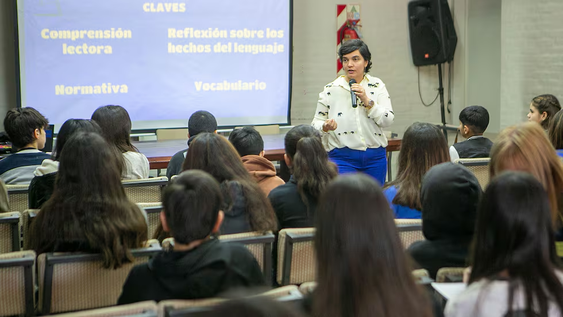 DESACOPLE. Argentina está entre los países latinoamericanos que más recursos destina a la educación, pero los resultados que obtiene no están en línea con esa inversión.&nbsp;