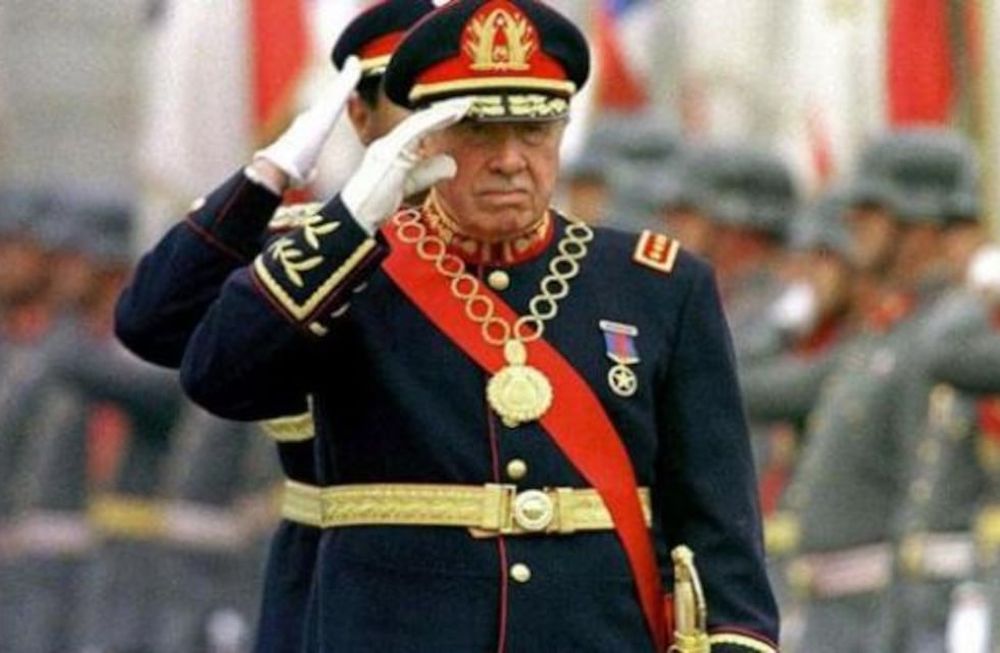 Un tribunal chileno embargó los bienes que dejó Pinochet