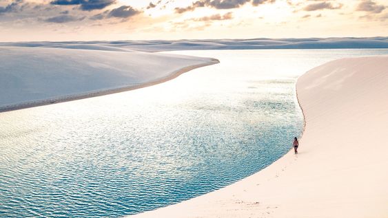 el apacible pueblito de brasil con lagunas cristalinas: un lugar relajante de dunas blancas y cielos despejados