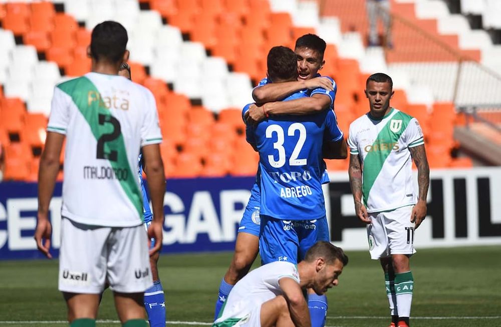 Liga Profesional de Futbol, Godoy Cruz Antonio Tomba vs. Banfield en el estadio Malvinas Argentinas.Godoy Cruz 2  Banfield 1.Festejo del primer gol de Godoy Cruz.