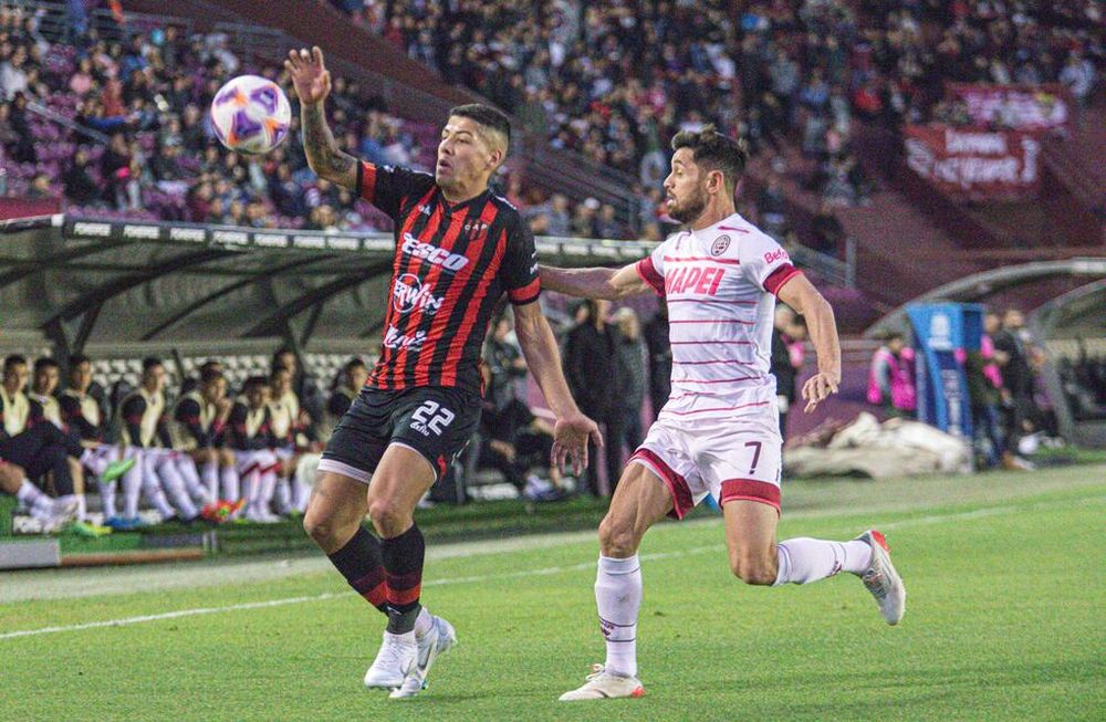 Patronato y Lanús, en un nuevo partido de la Liga Profesional. (Prensa Patronato).