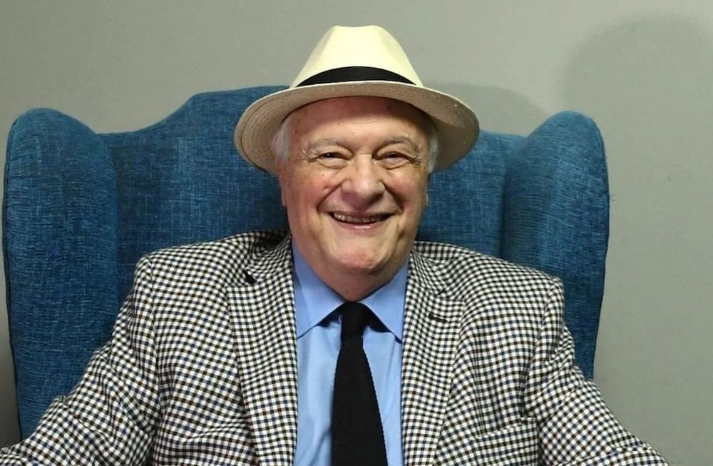 Internaron a Héctor Larrea, el histórico conductor de radio