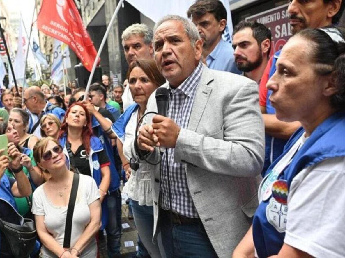 El sindicato que lidera Sergio Palazzo logró un 66% de aumento. Foto: Gentileza