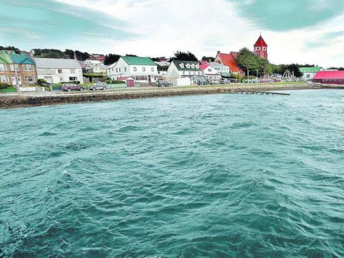 Desconfianza y antiargentinismo en las Islas Malvinas -  Jorge Lidio Viñuela