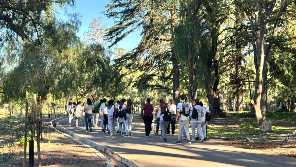 Emoción: así fue la primera visita al Ecoparque en 10 años, entre niños, referentes, animales y conciencia