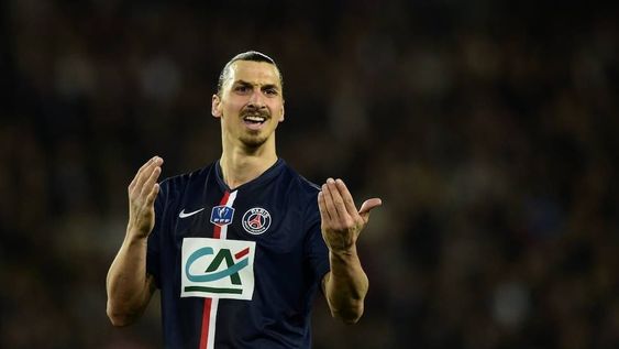 Ibrahimovic del PSG recibió cuatro fechas de suspensión por insultar a Francia