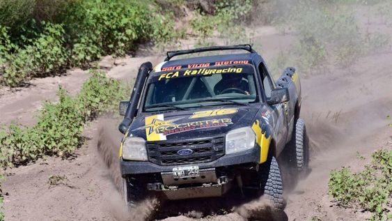 Rally Cross Country. Con la primera especial cronometrada, los pilotos definieron el orden de salida para hoy y sumaron los primeros tiempos.