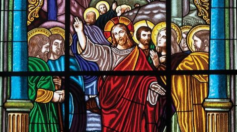 Los envió Jesús con estas instrucciones: No vayan a tierra de paganos, ni entren en ciudades de samaritanos. Vayan más bien en busca de las ovejas perdidas de la casa de Israel.
