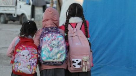Niñas yazidíes es un campo de refugiados. Foto: BBC News