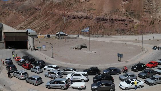 Ingresa un frente frío a Mendoza: cómo estará el tiempo en alta montaña para mañana feriado