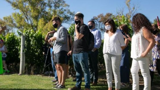 El especial Historias de Vendimia se estrenará en todo el mundo, vía streaming, y podrá disfrutarse en teatros, museos, bodegas y hasta cines. En Mendoza hay 65 Puntos Vendimia ya definidos y se habilitó la entrega de tickets.