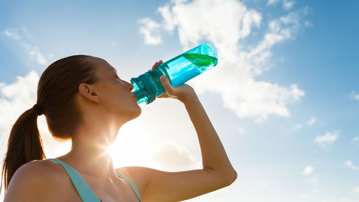 Ni 2 ni 3 litros de agua al día: la cantidad para mantener el cuerpo sano no es precisa