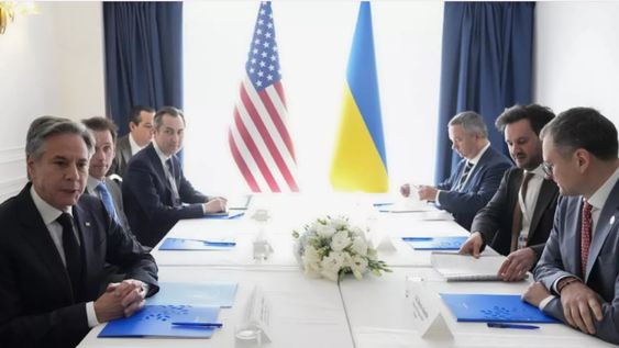 Comenzó la segunda jornada de conversaciones en la Conferencia de Ministros de Asuntos Exteriores del G7 en Capri, donde se abordará el conflicto en Oriente Medio en un intento de esbozar una estrategia para evitar una escalada. La ayuda a Ucrania también está sobre la mesa.