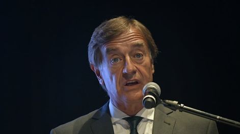 Rodolfo Suárez, gobernador de Mendoza, durante el acto de inicio de ciclo lectivo 2021. / Orlando Pelichotti