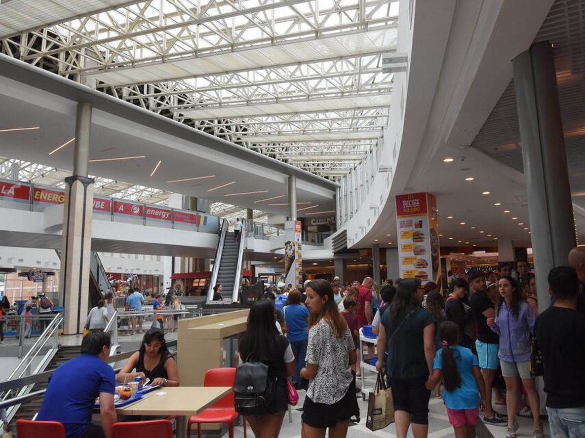 Con todo cerrado, se buscarán opciones - Por Adolfo Trípodi