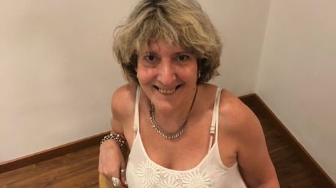 Los Andes | La escritora mendocina acaba de publicar un libro de poemas, Clepsidras en la lluvia, y la novela Vaselina.