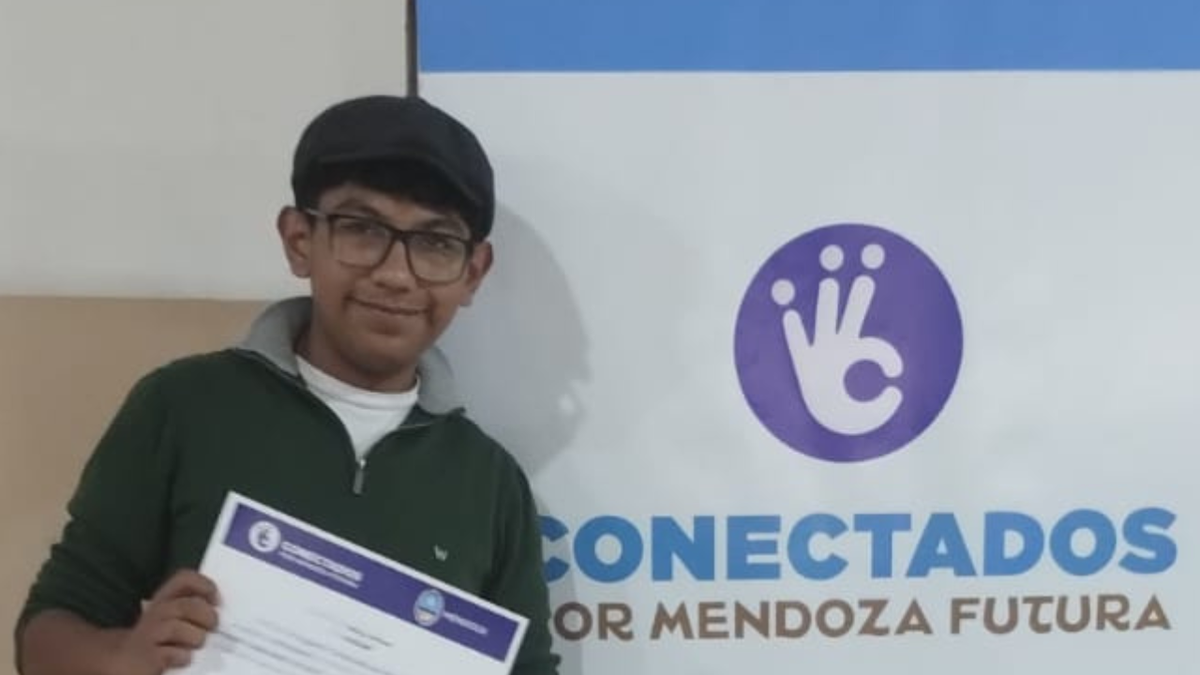 Tiene 16 años, ayuda a una comunidad rural a estar conectada