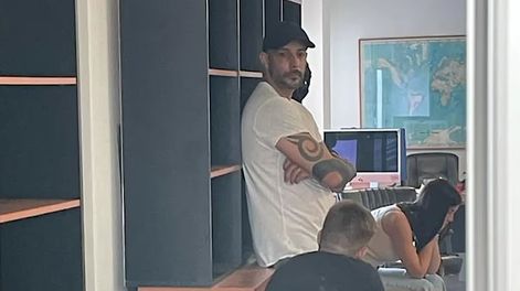 Detuvieron a Leonardo Fariña durante un allanamiento en una cueva financiera porteña y secuestraron cajas y valijas con $500 millones.