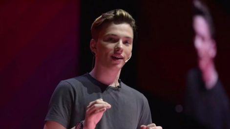 El emprendedor, nacido en 1999, destaca en su charla el potencial de la tecnología para mejorar la calidad de vida e inclusión, /Foto TN