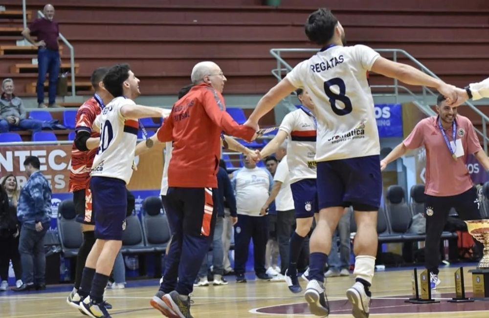 Regatas, Honor League'in beş kez şampiyonu. Ulusal turnuvayı en çok kazanan Mendoza takımı.
