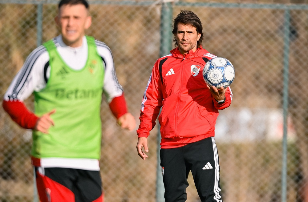 Leo Ponzio prepara la formación para su debut como DT de River