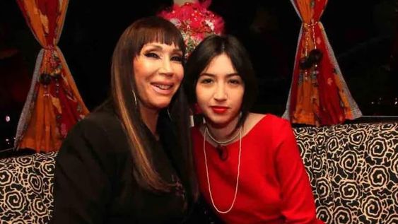 La nieta de Moria Casán e hija de Sofía Gala que cumplió 15 años.