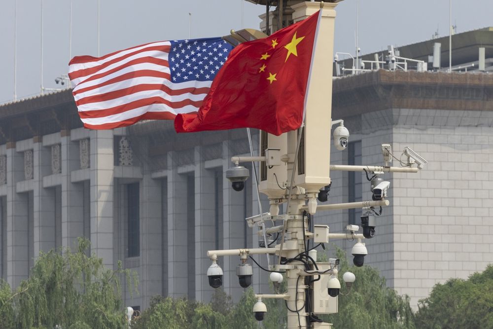 Bandera de Estados Unidos y China
