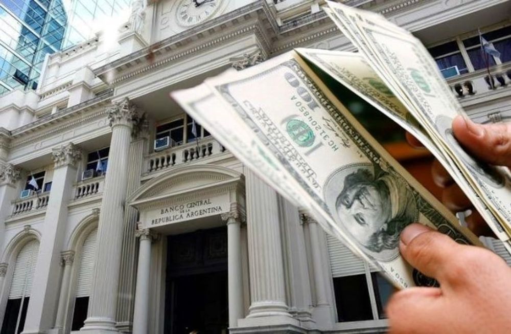 ¿Vuelta atrás? Qué va a pasar con los 200 dólares de límite de compra para pequeños ahorristas