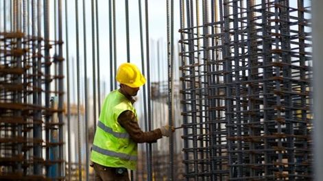 La construcción cayó 3% en el país durante 2023.