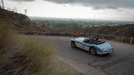 Los Andes | Larga la 21° edición de un clásico: el Rally de las Bodegas. | Foto: Ignacio Blanco / Los Andes