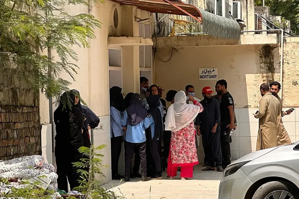 Tragedia en Pakistán: 14 recién nacidos murieron por un incendio en un hospital.
