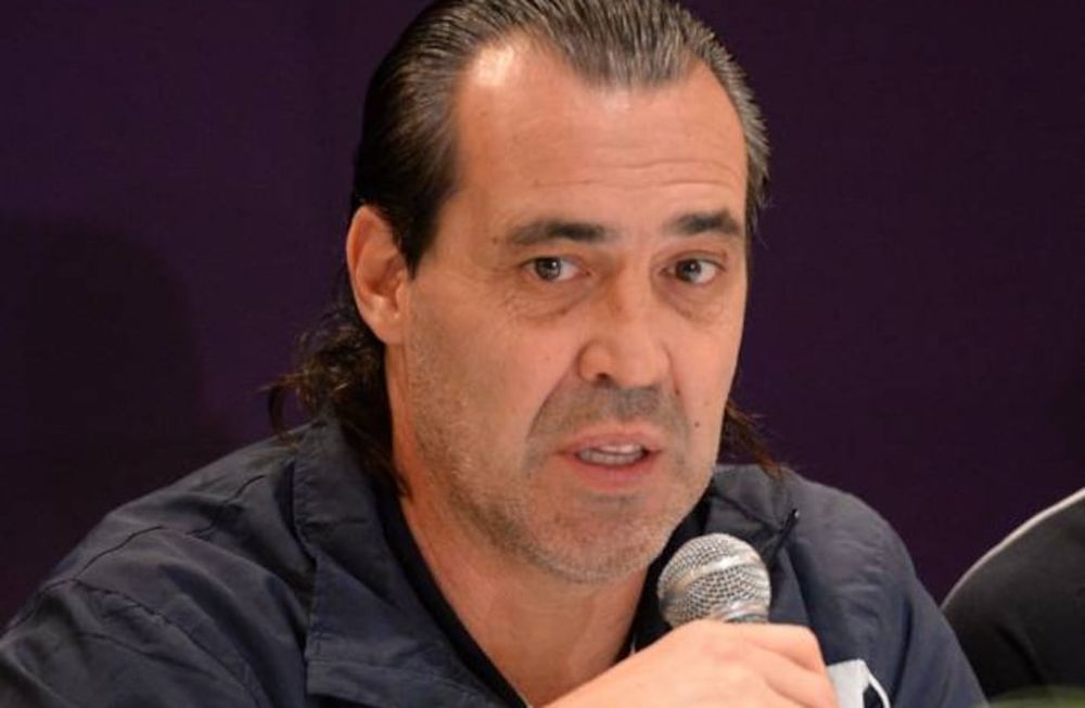 El Checho Batista, ex DT de Argentina, debutó como DT de Bahrein y perdió