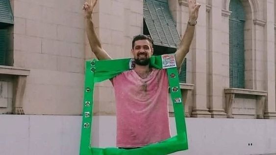 Juan Andrés Zurvera festejó su recibida, pero había abandonado la carrera.&nbsp;