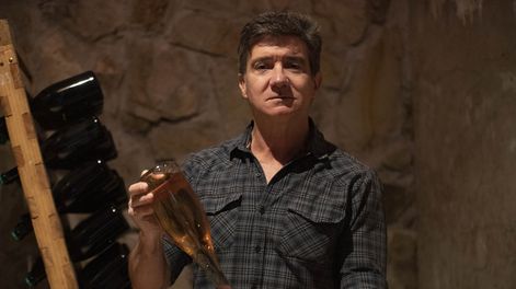 Luis Martínez, con más de 30 años en la industria, ha sido testigo de la evolución de la enología en Mendoza.