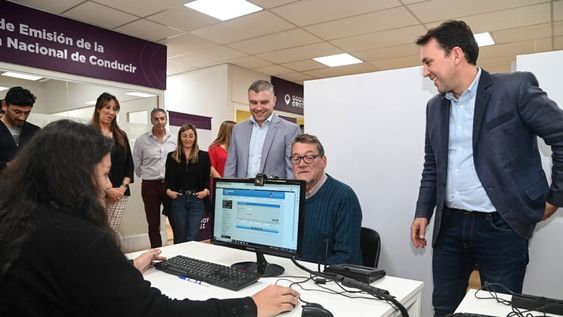 El Centro de Emisión de Licencias de Conducir ya cuenta con un espacio exclusivo para personas mayores de 66 años