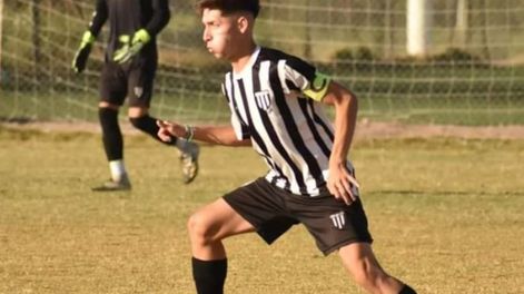 Fabricio Domínguez, capitán de la Cuarta división de Gimnasia de Mendoza. / Twitter