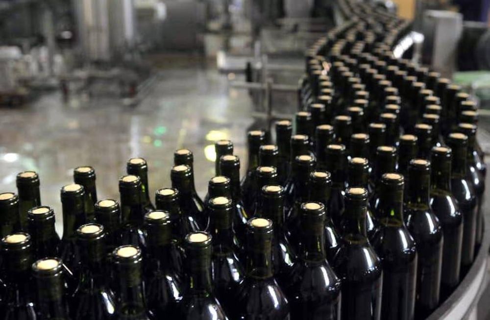 Los altos costos internos y la falta de acuerdos comerciales impactan la competitividad.