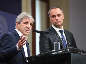 Reparación de ahorros: inmuebles y construcción, con altas expectativas de recibir los dólares guardados